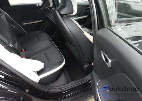 2026 Kia K4 Gt-Line z USA, uszkodzony, nr VIN 3KPFW4DEXTE254980